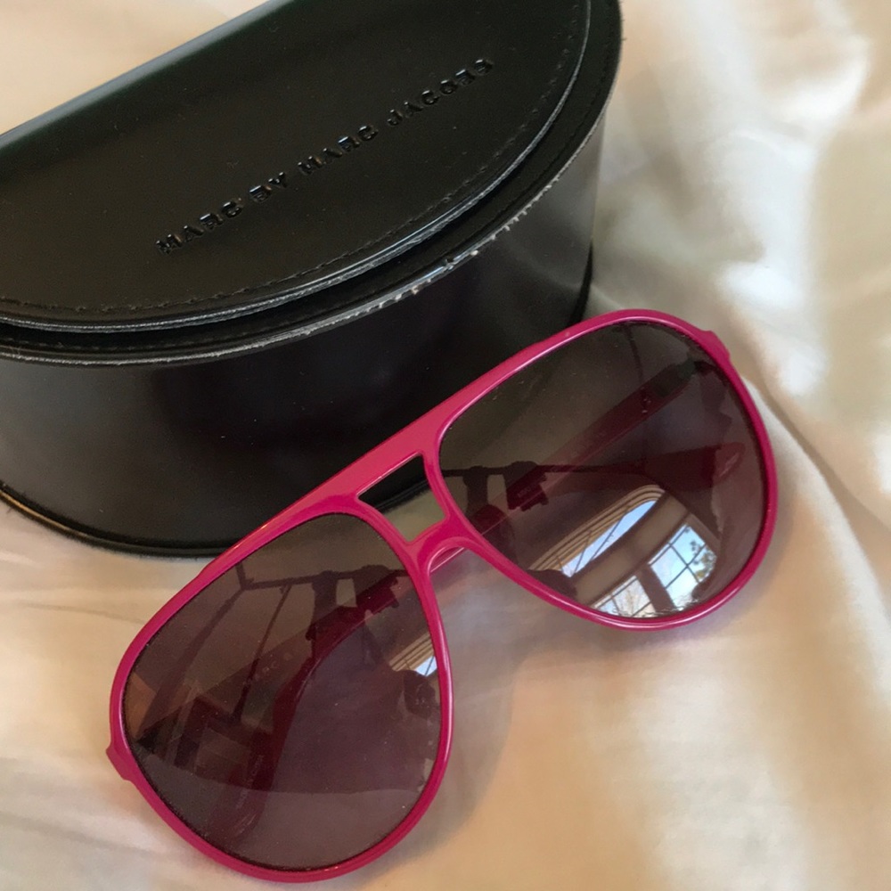 Marc Jacobs pink fuchsia plastic retro aviators